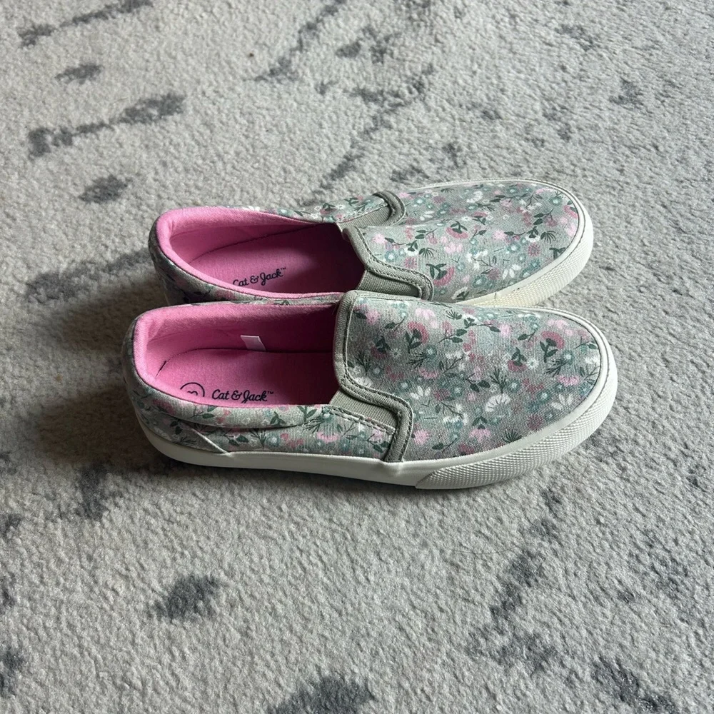 Girls Floral Print Slip-On Sneakers -  size 3